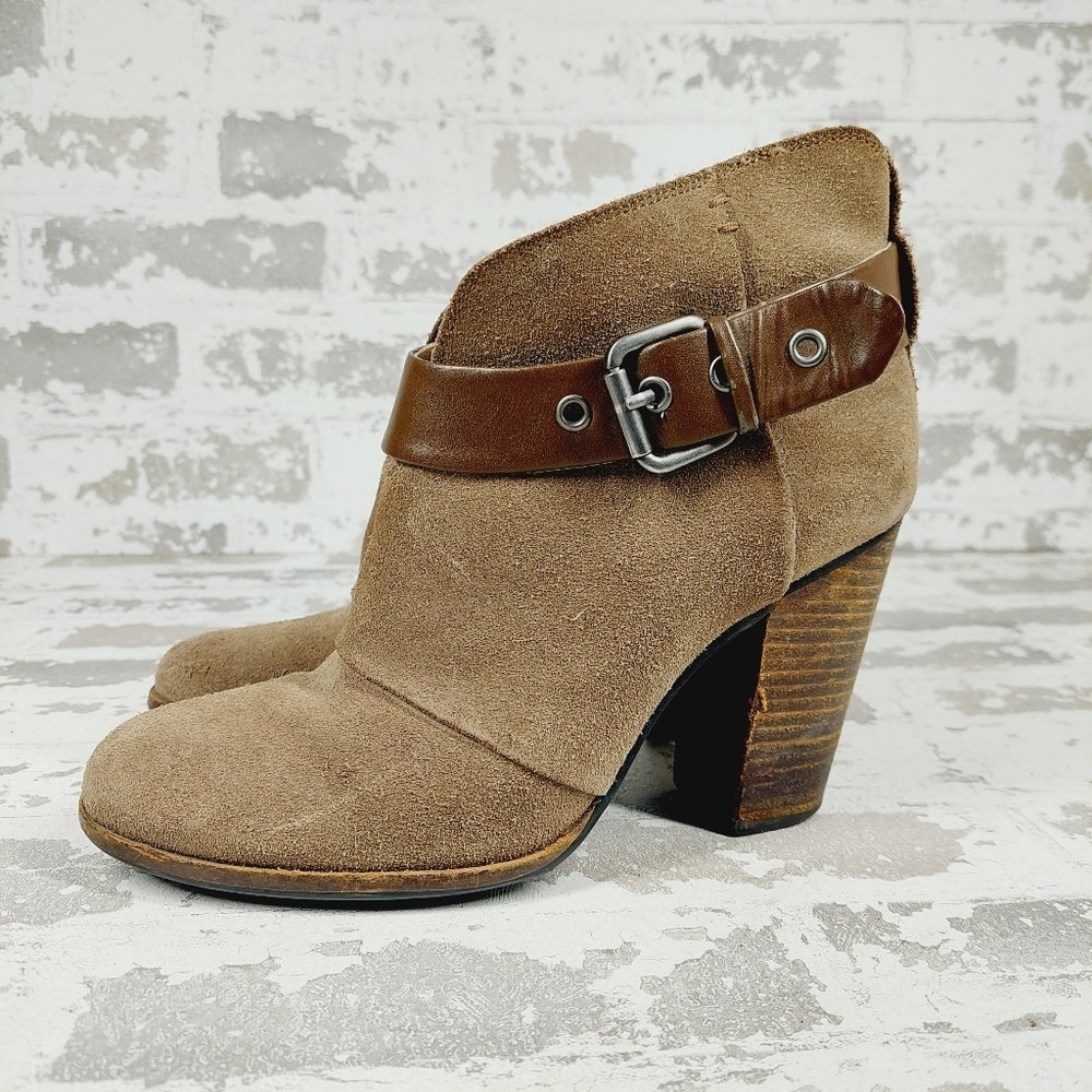 BCBG Tan Leather Block High Heels Buckle Ankle Boots V674